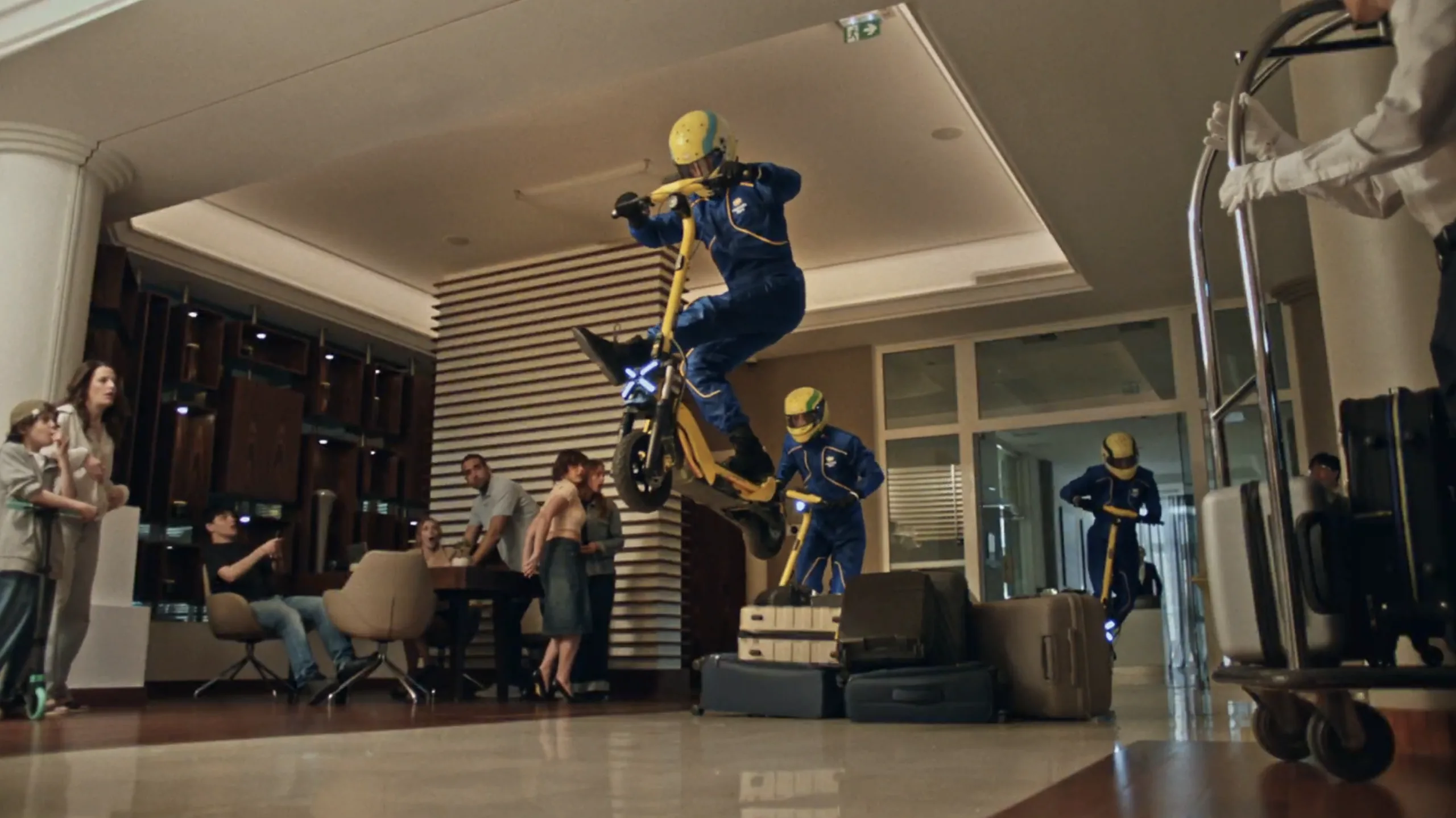 Mercado Libre lanza «Scooter GP», su nueva campaña regional con Franco Colapinto, Sergio «Checo» Pérez y Gabriel Bortoleto