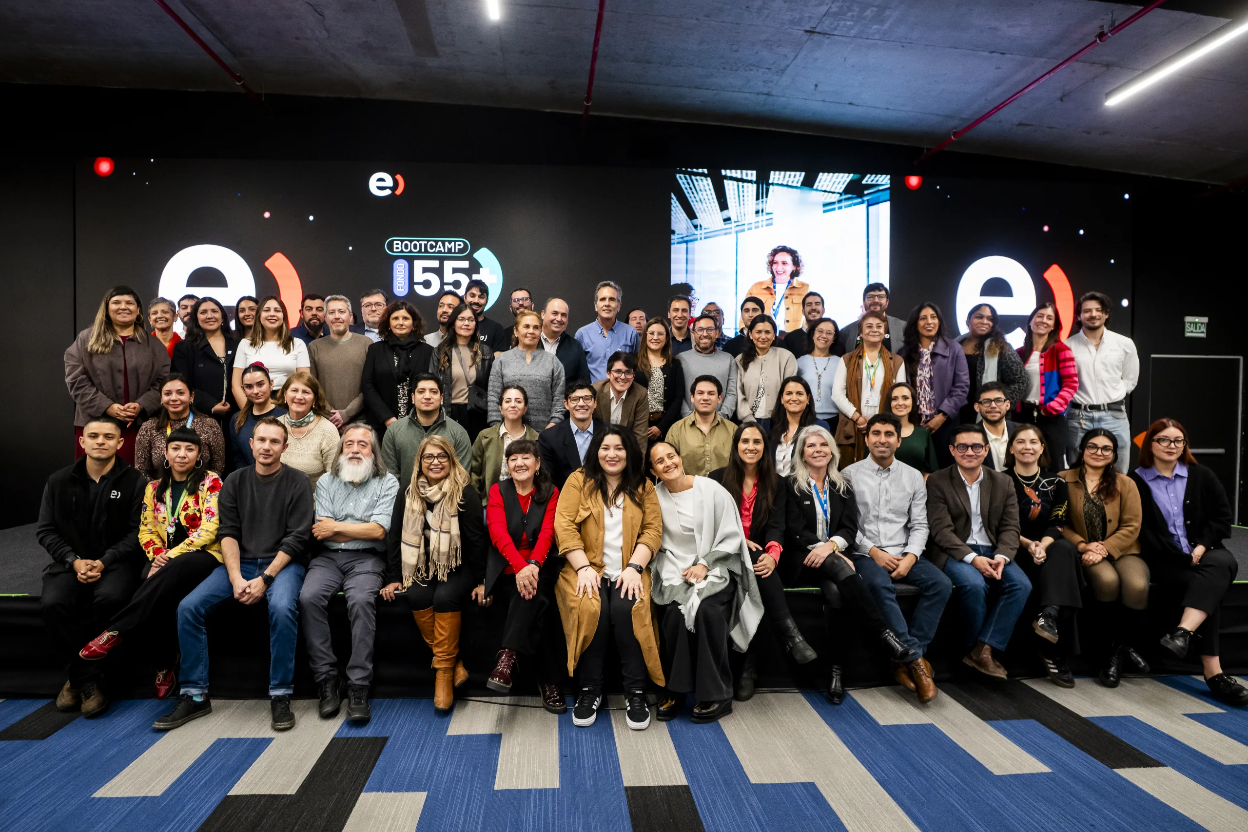 Ganadores del Fondo 55+ de Entel comienzan ejecución de sus proyectos para reducir la brecha digital en personas mayores